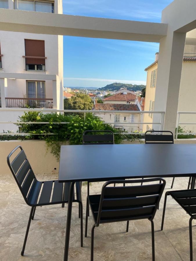 Terrasse Plein Sud - Chaleureux En Centre Ville Hyères Esterno foto